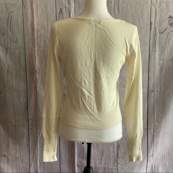 ✅HOST Pick✅ Maurices Button Up Sweater, Medium - Picture 3 of 11